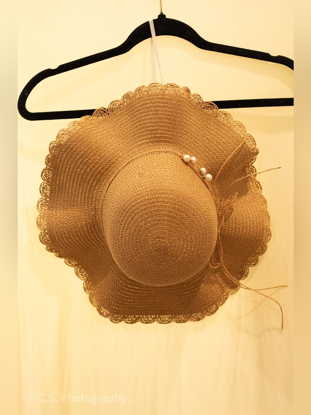 SHEIN Brown Scalloped Wide-Brim Straw Hat with Pearl Detail - Picture 2 of 2